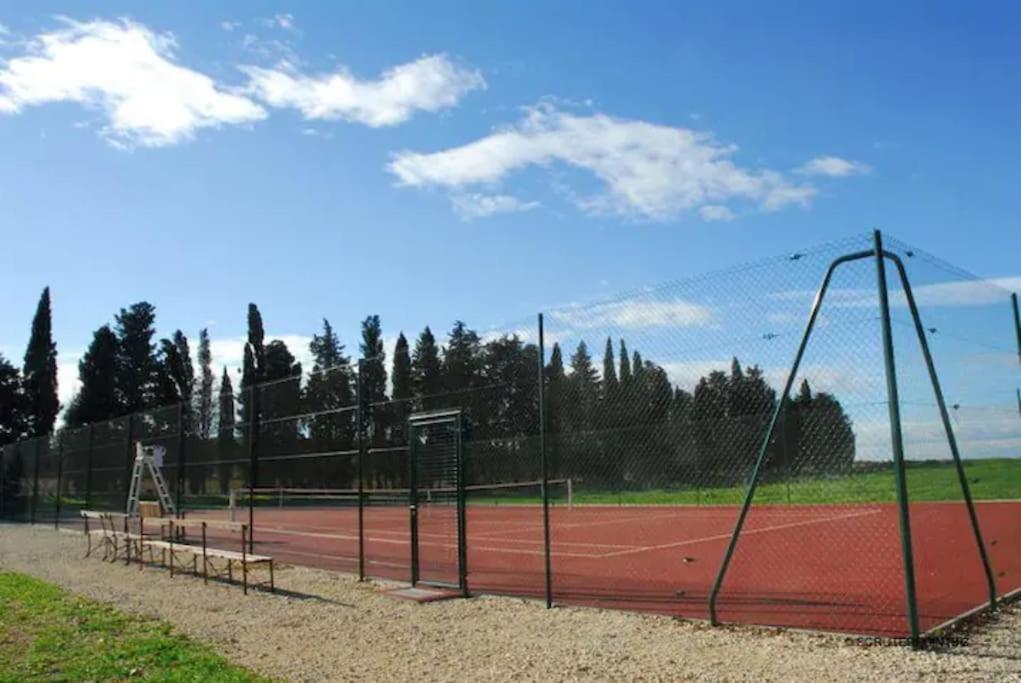 Tres Belle Rotonde Deco Boheme, Tennis, Parking 尼姆 外观 照片