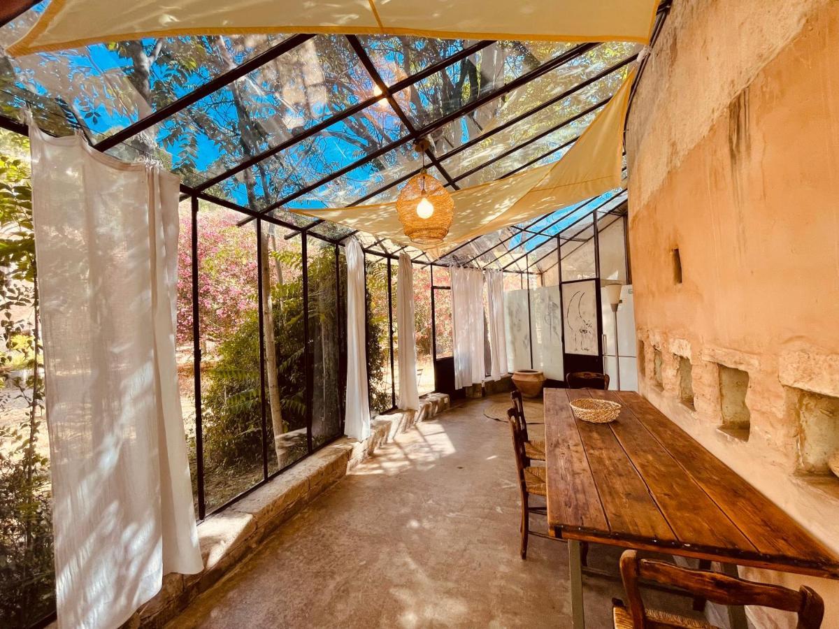 Tres Belle Rotonde Deco Boheme, Tennis, Parking 尼姆 外观 照片